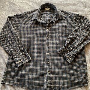 Canada Men's Black and Gray Plaid Button-Up Shirt (1008)